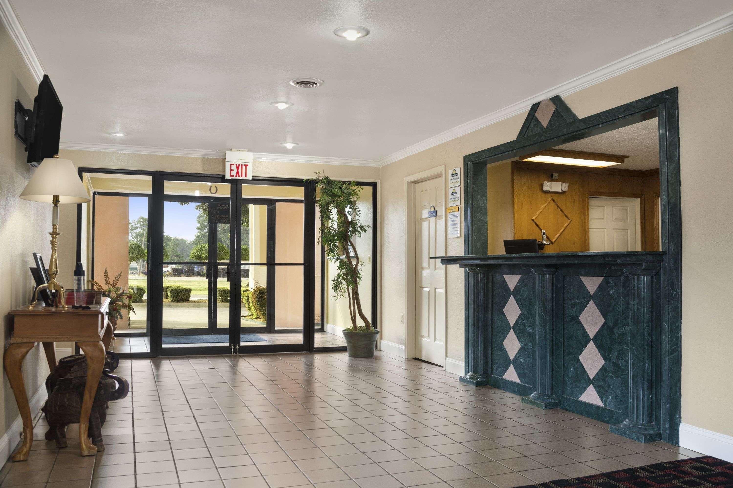 Motel Days & By Wyndham
